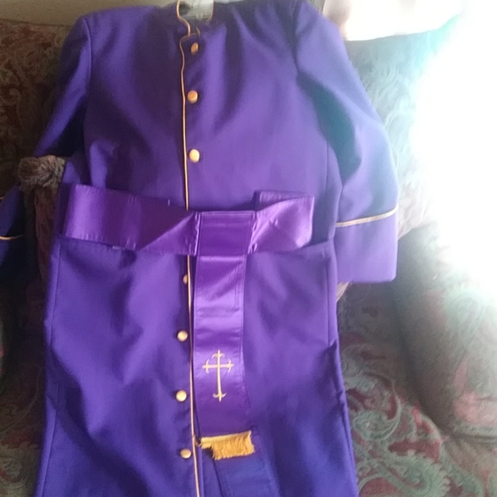 Clergy Robe - Picture 2 of 2